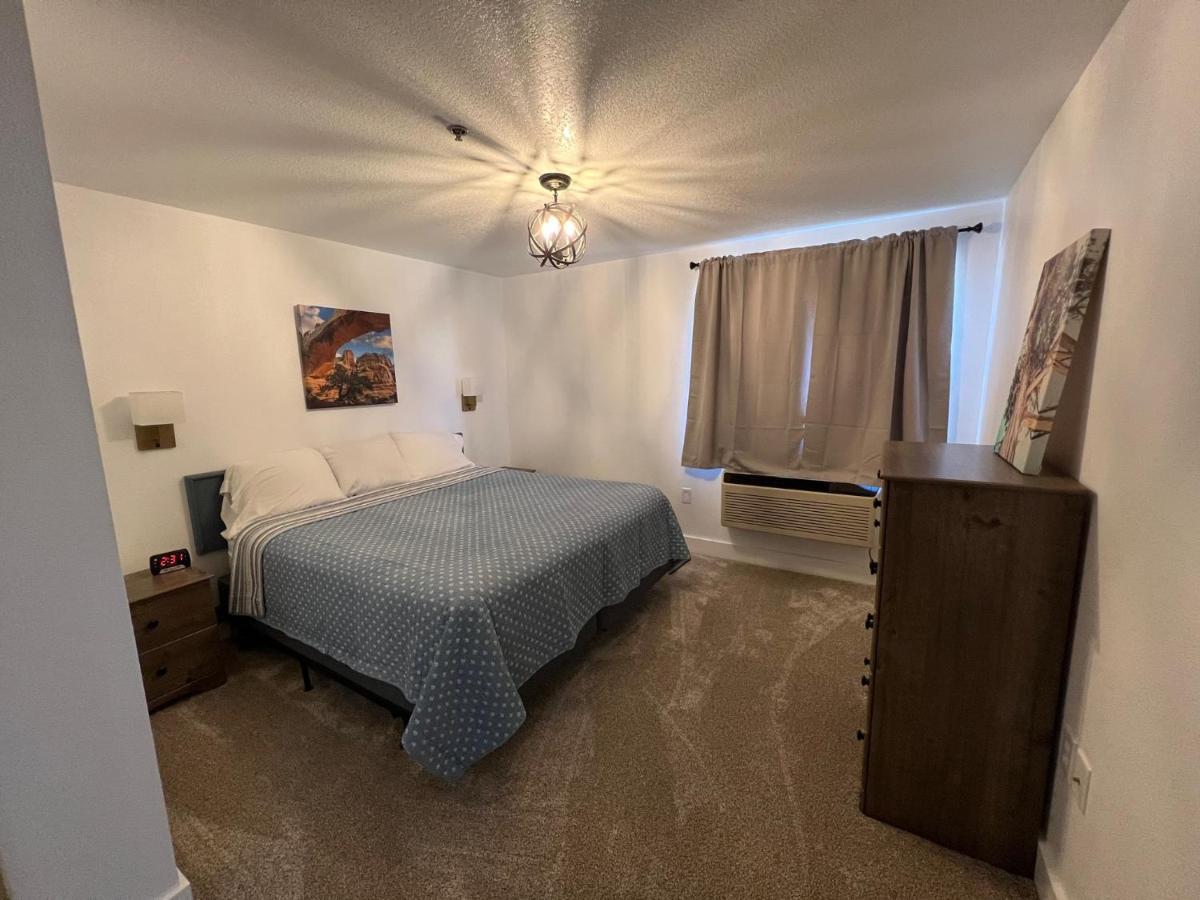 בלאנדינג Arch Canyon Inn מראה חיצוני תמונה
