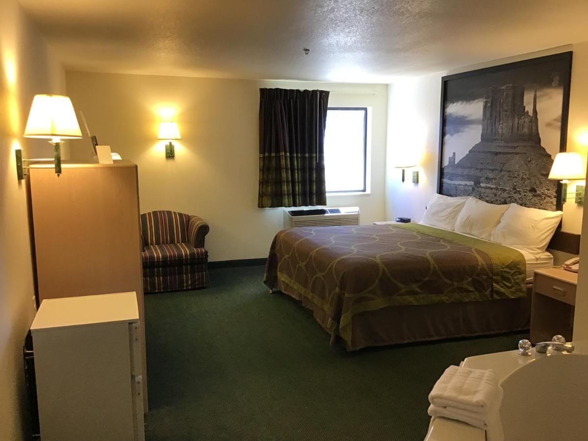 בלאנדינג Arch Canyon Inn מראה חיצוני תמונה